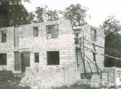 1971 Plebania w budowie